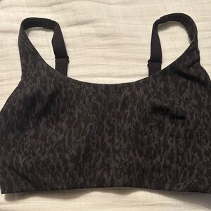 Women's Black Patterned Sports Bra